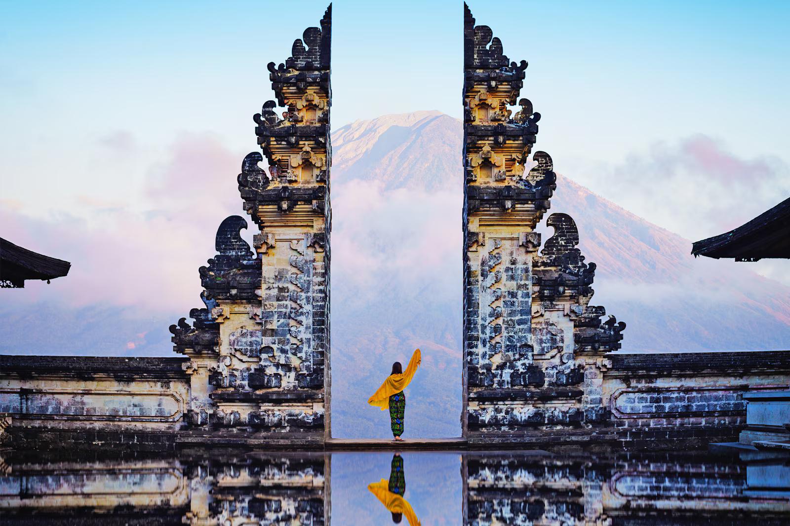 Lempuyang Tour
